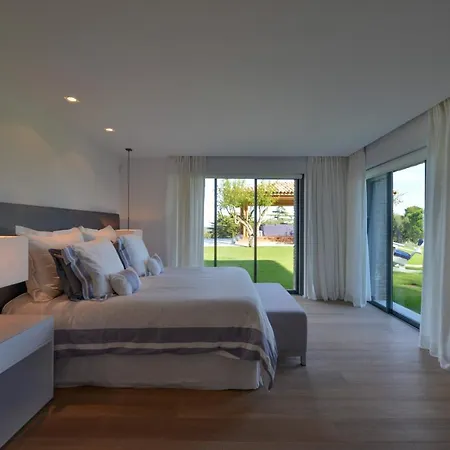 16 Guests - Saint-tropez *